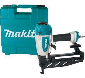 Clavadora Neumática 1 - 2 1/2 - MAKITA AF601